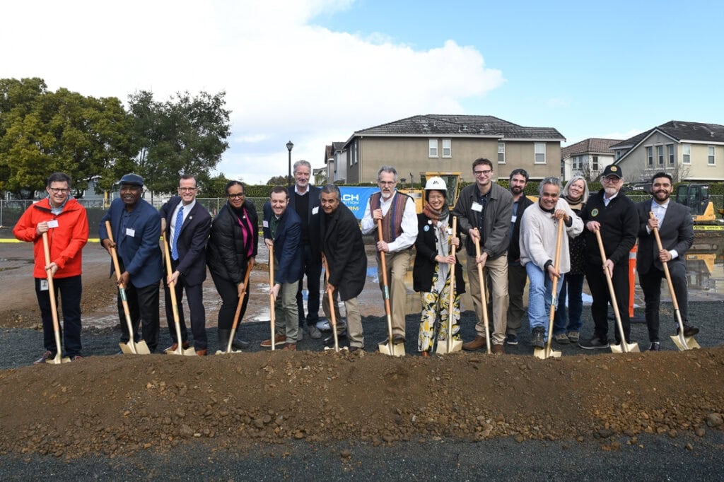 Colibri Commons groundbreaking