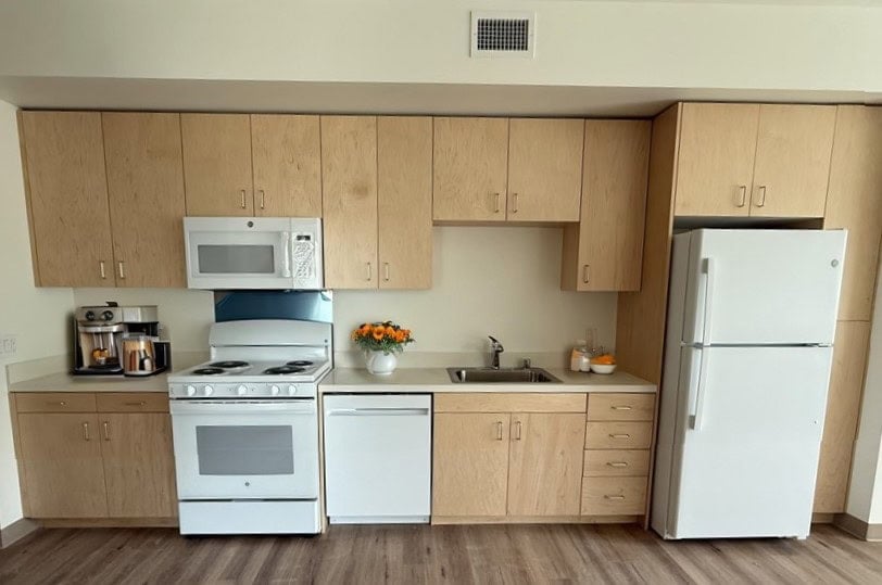  Kitchen 