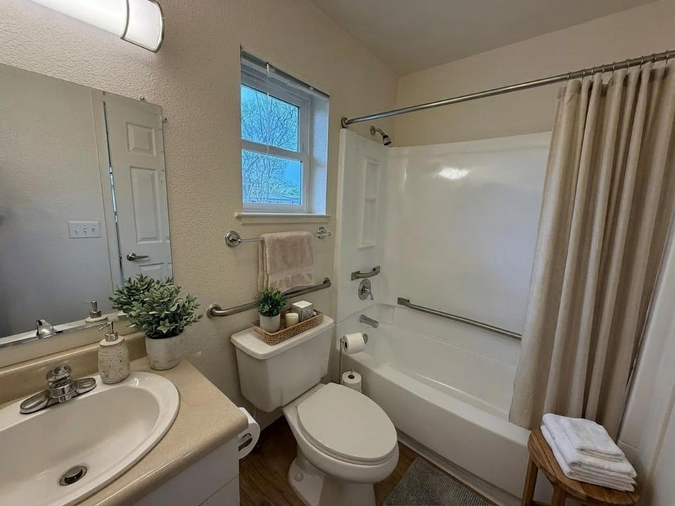  Bathroom 1