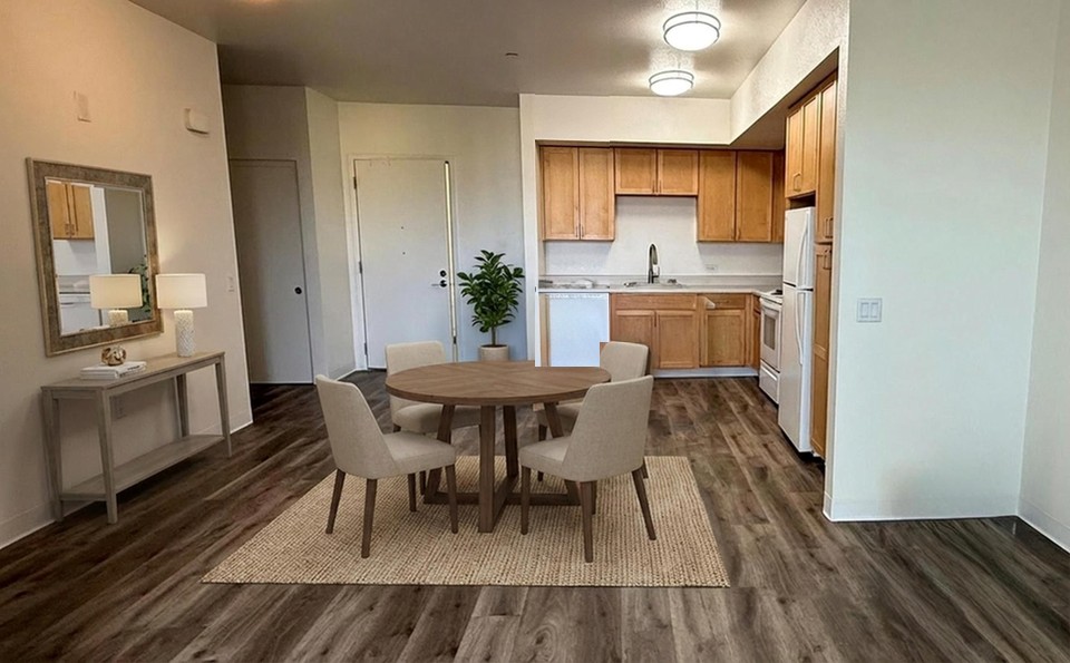  Kitchen & Dining Area 