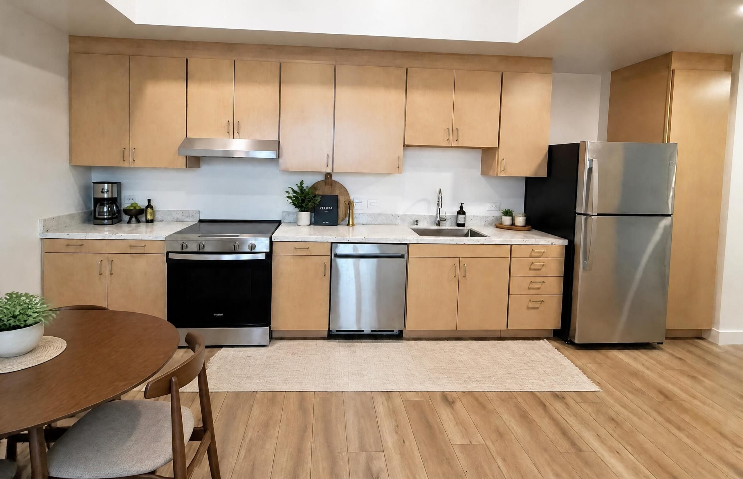 Kitchen & Dining Area